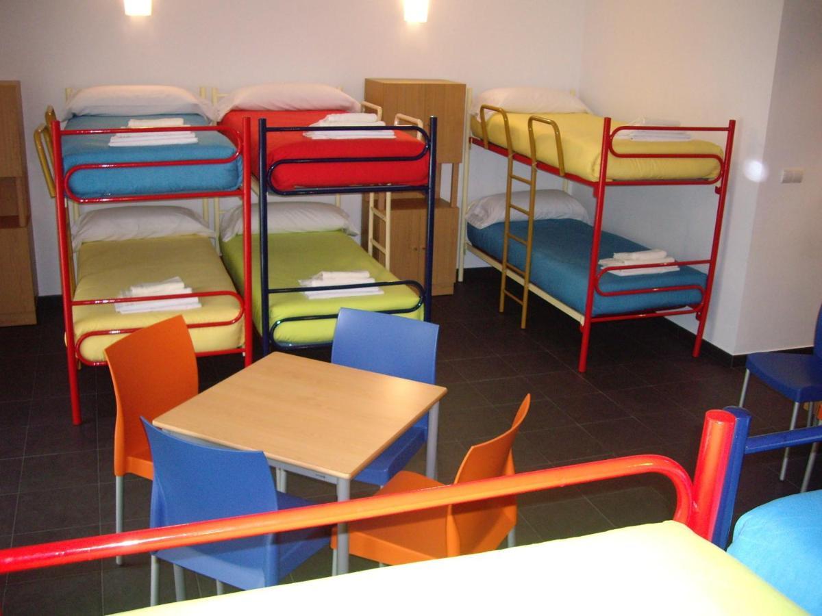 Albergue Francisco Giner De Los Rios فيلابلينو الغرفة الصورة